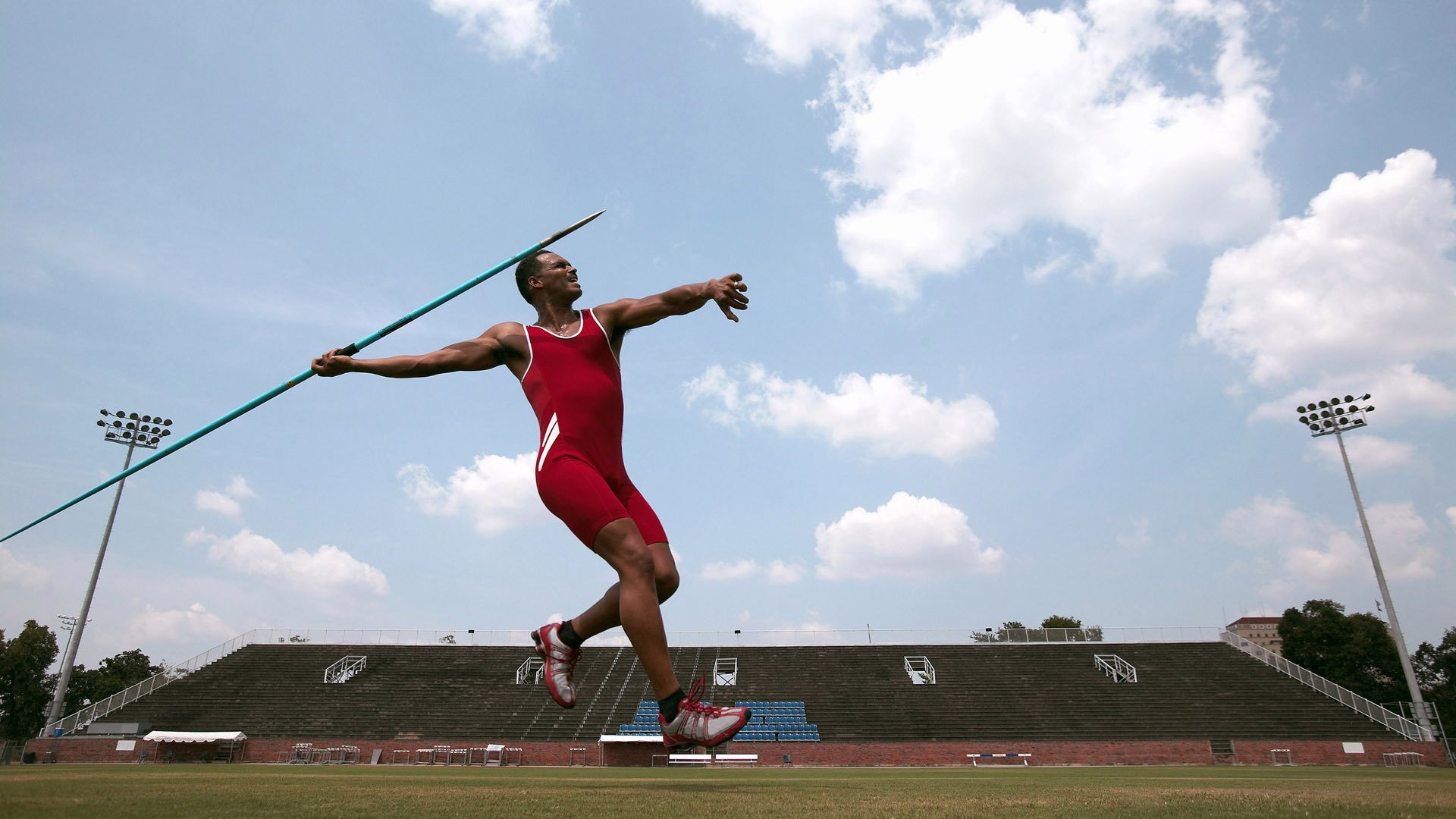 赛事搬迁原因揭秘：财政与设施成主要考量