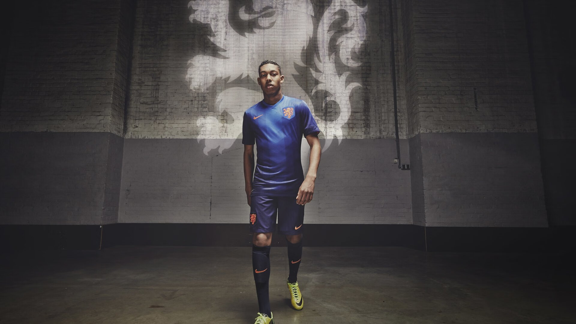 星空综合体育-逆袭实录：球队突破重围的大戏！，足球大逆袭